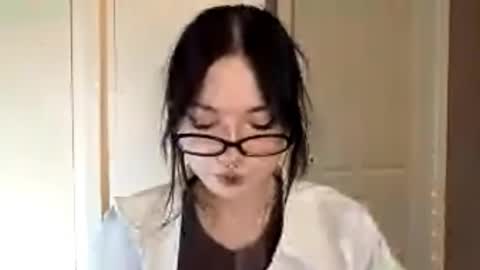 Snapshot of alberthamazierski chatting on 24, 11, 2025 Im Katrina online show from 24, 11, 2025