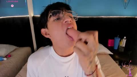 ale_aurarashi online show from 17, 9, 2025