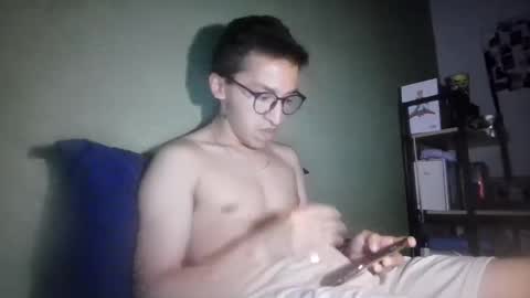 Snapshot of aleexrune chatting on 19, 5, 2026 aleexrune online show from 19, 5, 2026