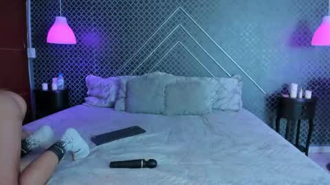 Snapshot of aleja_bloom chatting on 18, 5, 2026 aleja_bloom online show from 18, 5, 2026