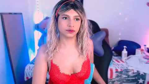 Aleja Harker  online show from 28, 9, 2025