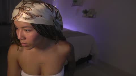 Snapshot of alejandra_kiss98 chatting on 13, 1, 2025 O.F alejandra h1998 stream 300 pm - 1100 pm online show from 13, 1, 2025