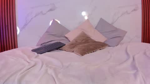 Snapshot of alejandra_vives chatting on 8, 3, 2025 Aleja online show from 8, 3, 2025