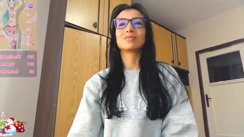 Snapshot of alejandracherry_ chatting on 3, 1, 2025 Alejandra online show from 3, 1, 2025