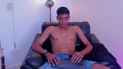 Snapshot of alejandro_williams chatting on 14, 5, 2026 Alejandro williams online show from 14, 5, 2026