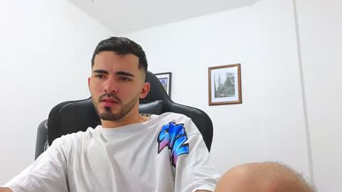 Snapshot of alejandroo_7 chatting on 1, 1, 2025 alejandroo_7 online show from 1, 1, 2025