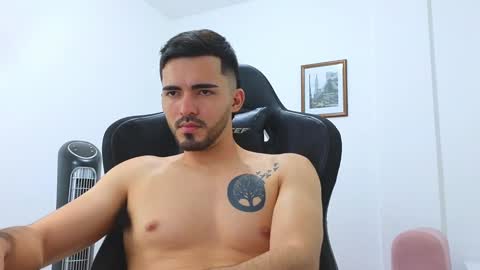 Snapshot of alejandroo_7 chatting on 2, 1, 2025 alejandroo_7 online show from 2, 1, 2025