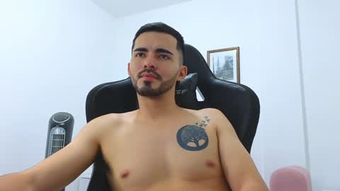 Snapshot of alejandroo_7 chatting on 3, 1, 2025 alejandroo_7 online show from 3, 1, 2025