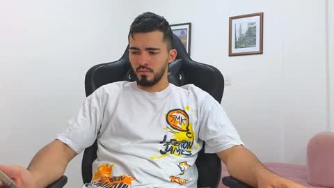 Snapshot of alejandroo_7 chatting on 1, 2, 2025 alejandroo_7 online show from 1, 2, 2025