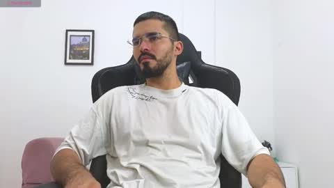Snapshot of alejandroo_7 chatting on 21, 12, 2025 alejandroo_7 online show from 21, 12, 2025