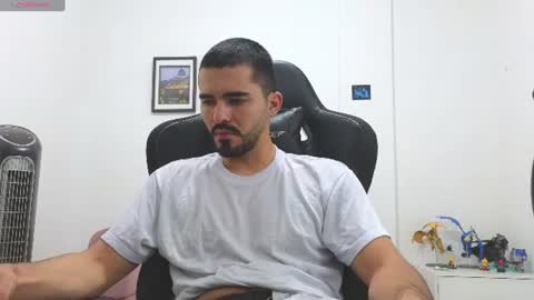 Snapshot of alejandroo_7 chatting on 2, 7, 2026 alejandroo_7 online show from 2, 7, 2026