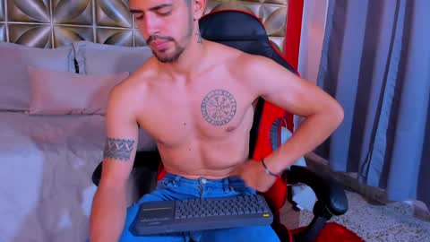 Snapshot of alejandrostorm chatting on 4, 2, 2025 Alejo online show from 4, 2, 2025