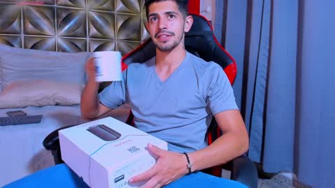 Snapshot of alejandrostorm chatting on 5, 2, 2025 Alejo online show from 5, 2, 2025