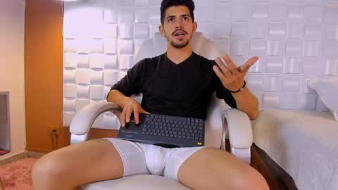 Snapshot of alejandrostorm chatting on 8, 2, 2025 Alejo online show from 8, 2, 2025