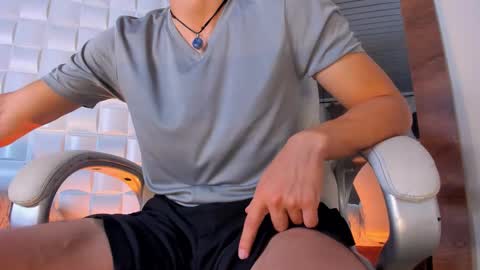 Snapshot of alejandrostorm chatting on 14, 11, 2025 Alejo online show from 14, 11, 2025