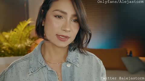 Alejandra online show from 2, 2, 2025