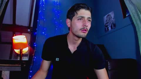 alejo_323__ online show from 8, 2, 2025