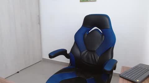 Snapshot of alejo_hot23 chatting on 14, 2, 2026 David online show from 14, 2, 2026