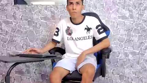 Snapshot of alejo_peverell chatting on 29, 6, 2026 alejo peverell online show from 29, 6, 2026