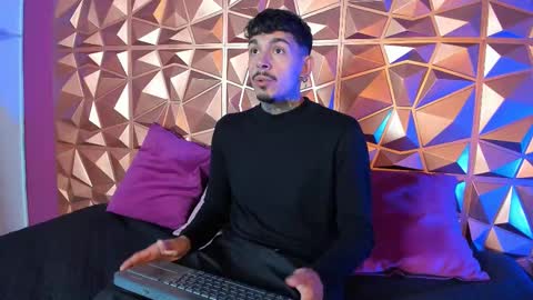 aleking13 online show from 6, 10, 2025