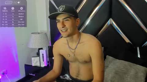 Snapshot of alekruizx chatting on 15, 10, 2025 Alek online show from 15, 10, 2025