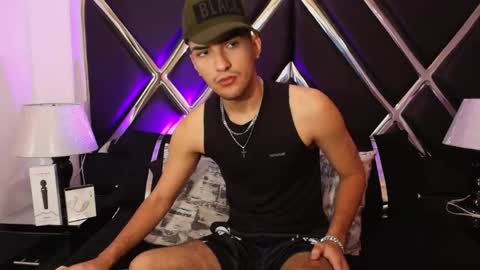 Snapshot of alekruizx chatting on 18, 10, 2025 Alek online show from 18, 10, 2025