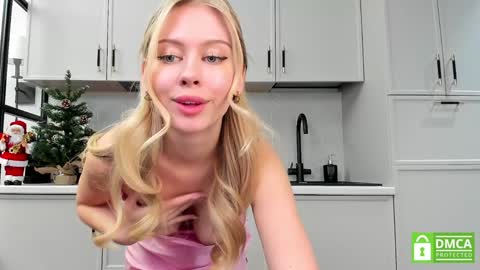 Snapshot of aleksa_cutie chatting on 21, 12, 2024 Next stream - 2 dec -  online show from 21, 12, 2024