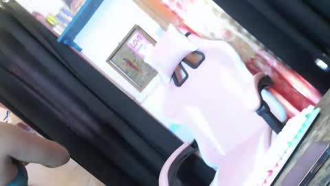 Snapshot of alena_sanggre69 chatting on 4, 5, 2026 Kimmygirl online show from 4, 5, 2026