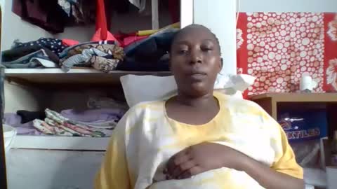 Snapshot of alesha_ chatting on 26, 10, 2025 Noreen Kennth and Emilly online show from 26, 10, 2025