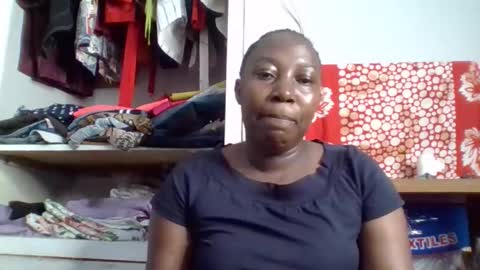 Snapshot of alesha_ chatting on 27, 10, 2025 Noreen Kennth and Emilly online show from 27, 10, 2025