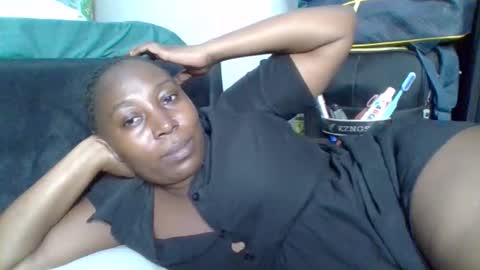 Snapshot of alesha_ chatting on 9, 11, 2025 Noreen Kennth and Emilly online show from 9, 11, 2025