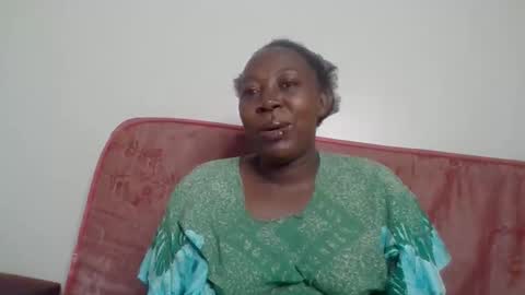 Snapshot of alesha_ chatting on 16, 11, 2025 Noreen Kennth and Emilly online show from 16, 11, 2025