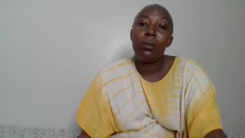 Snapshot of alesha_ chatting on 22, 11, 2025 Noreen Kennth and Emilly online show from 22, 11, 2025