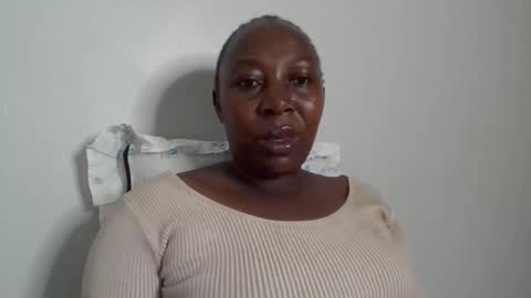 Snapshot of alesha_ chatting on 25, 11, 2025 Noreen Kennth and Emilly online show from 25, 11, 2025