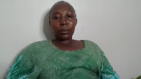 Snapshot of alesha_ chatting on 29, 11, 2025 Noreen Kennth and Emilly online show from 29, 11, 2025