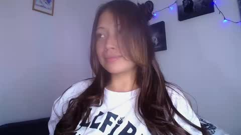 QUEEN OFF MILk  IM BACK  15 NOV online show from 12, 1, 2025