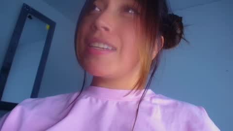 QUEEN OFF MILk  IM BACK  15 NOV online show from 5, 3, 2025