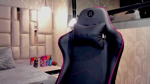 Snapshot of aless_king chatting on 5, 1, 2025 Alessandro King online show from 5, 1, 2025