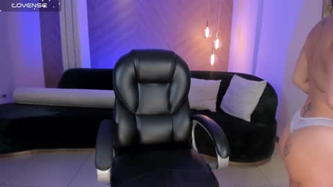 ALESSA ROMERO  online show from 21, 1, 2025