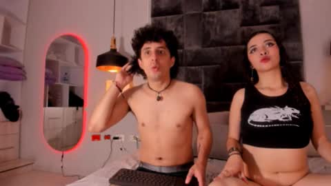 Snapshot of alessia_and_damian chatting on 21, 12, 2025 alessia and damian online show from 21, 12, 2025