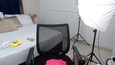 ALESSIA online show from 17, 2, 2025