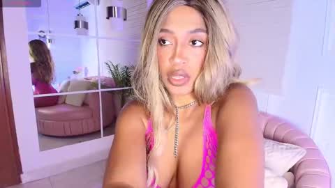 Alejandra  online show from 14, 12, 2025