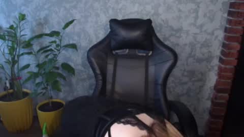 Snapshot of alessssamistress chatting on 2, 5, 2026 Alex online show from 2, 5, 2026
