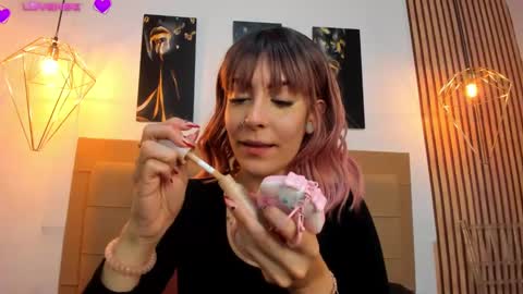 Snapshot of alesziarose chatting on 3, 10, 2025 Aleszia online show from 3, 10, 2025