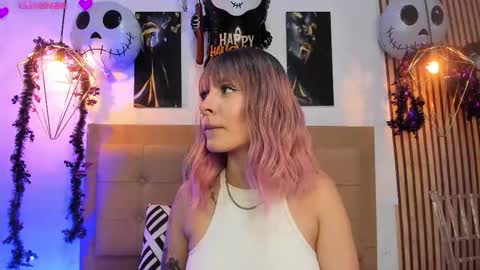 Snapshot of alesziarose chatting on 13, 10, 2025 Aleszia online show from 13, 10, 2025