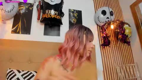 Snapshot of alesziarose chatting on 14, 10, 2025 Aleszia online show from 14, 10, 2025