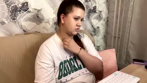 Aletta Oushen online show from 20, 2, 2025