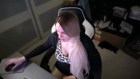 Leyla Leg online show from 11, 4, 2026