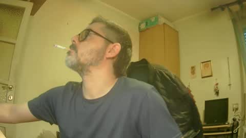 Snapshot of alex81pv1981 chatting on 2, 1, 2025 alex81pv1981 online show from 2, 1, 2025