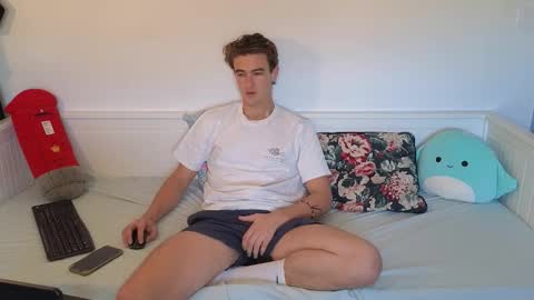 Snapshot of alex83530 chatting on 15, 12, 2025 Alex83530 online show from 15, 12, 2025